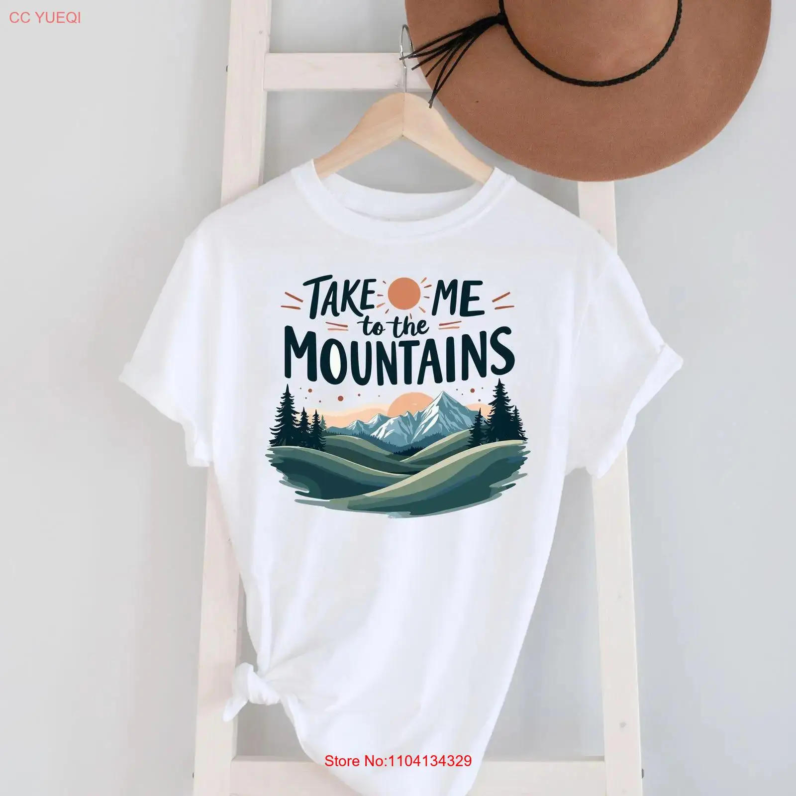 Outdoor Adventure Quotes Short - قميص تي شيرت بطبعة 